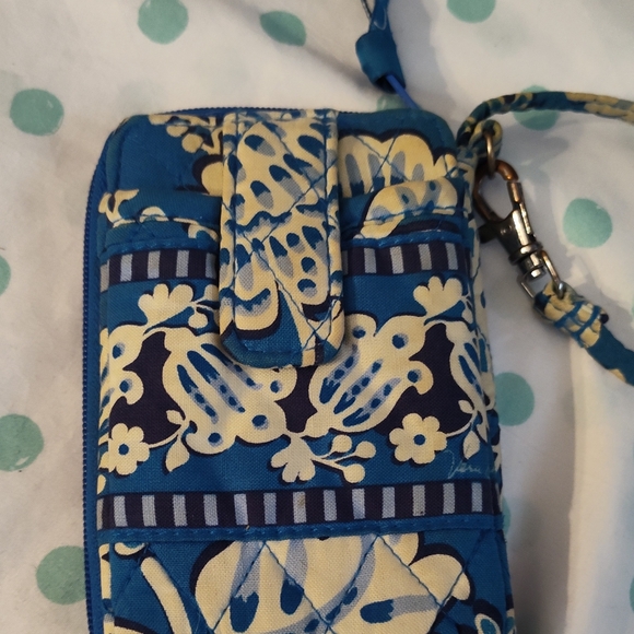 NWOT! Vera Bradley Wristlet - Picture 2 of 11